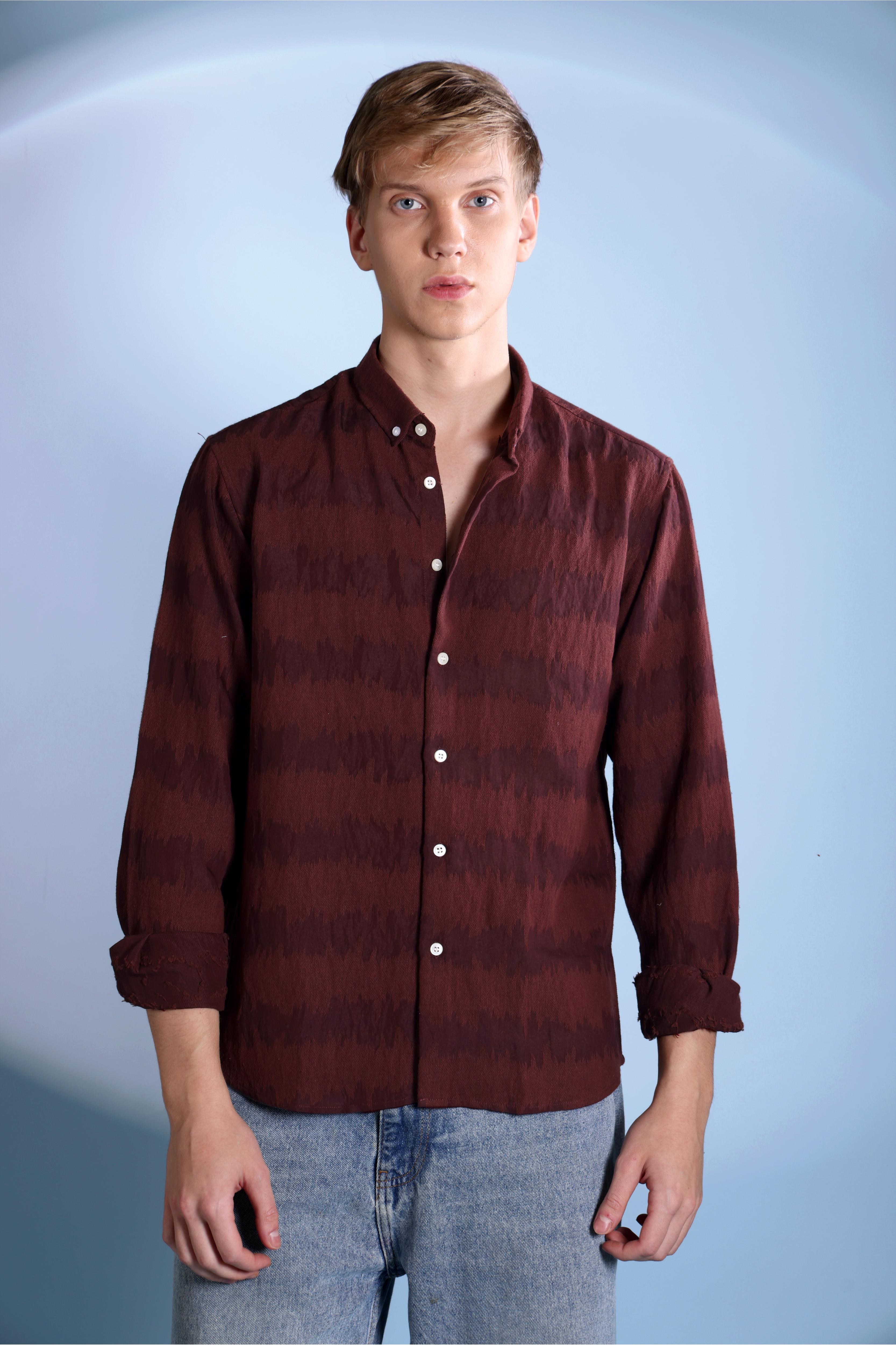 JACQUARD WAVE TEXTURE REGULAR FIT MAROON SHIRT