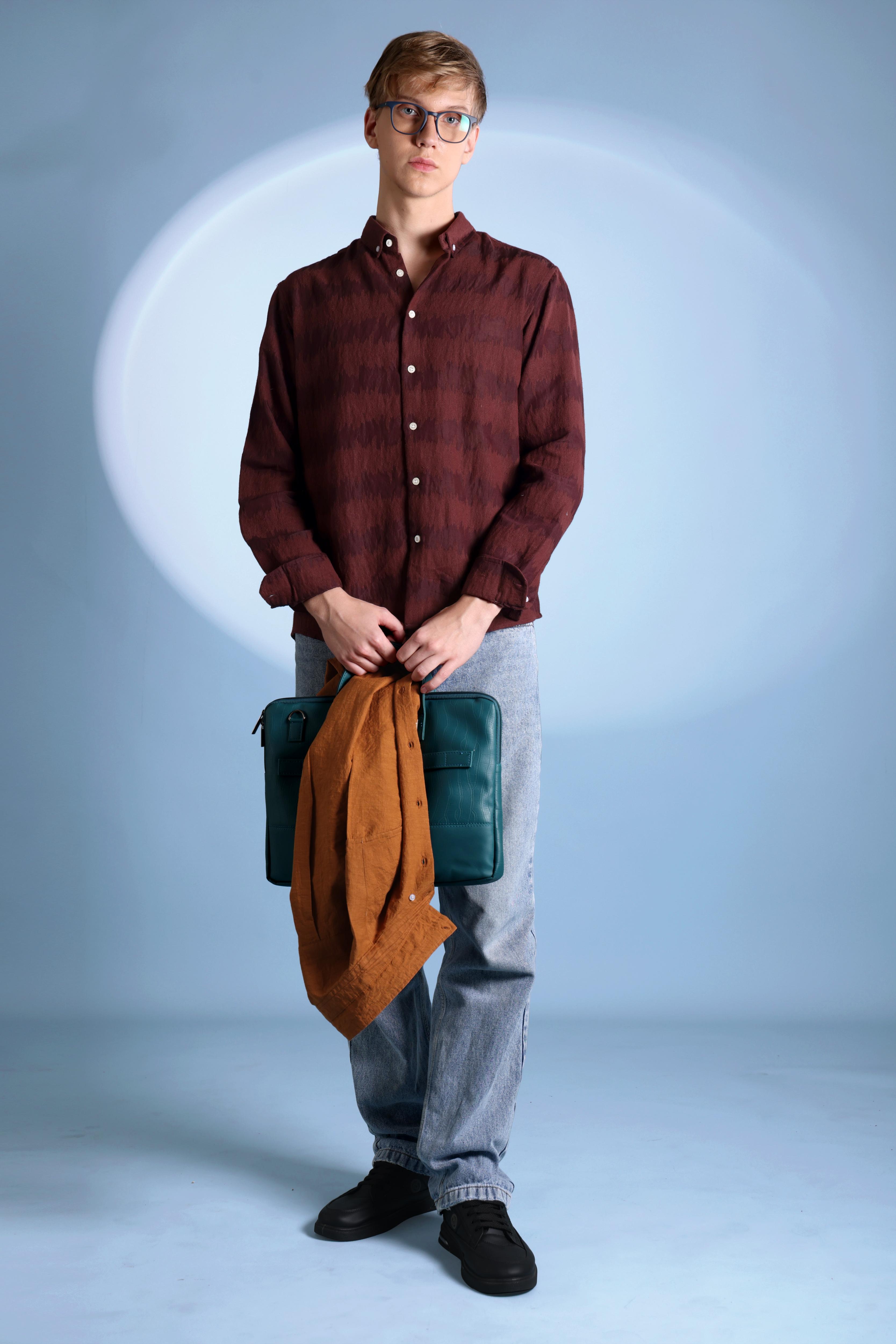 JACQUARD WAVE TEXTURE REGULAR FIT MAROON SHIRT